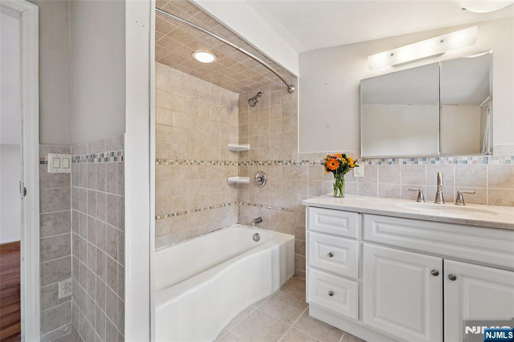 339 W Passaic Avenue