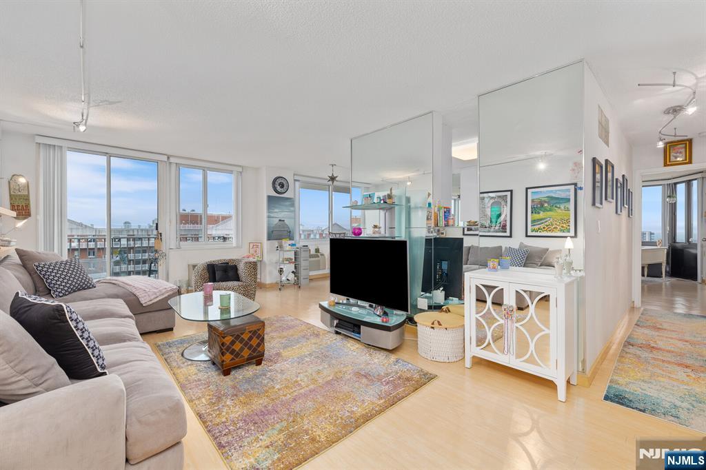 160 Overlook Avenue 22F