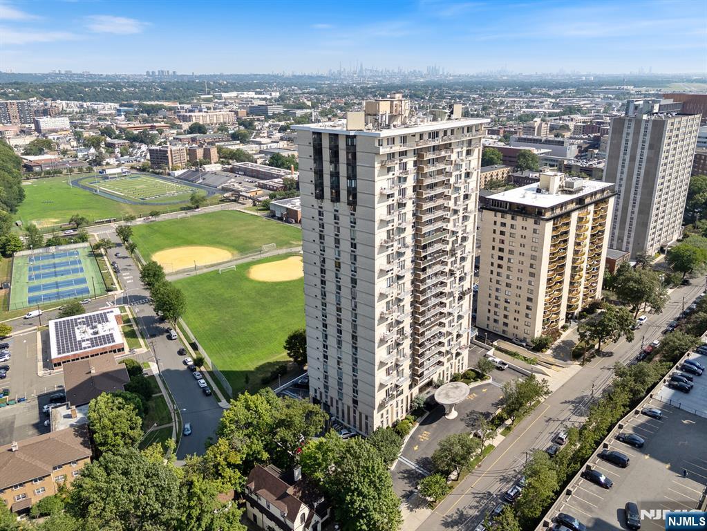 160 Overlook Avenue 22F