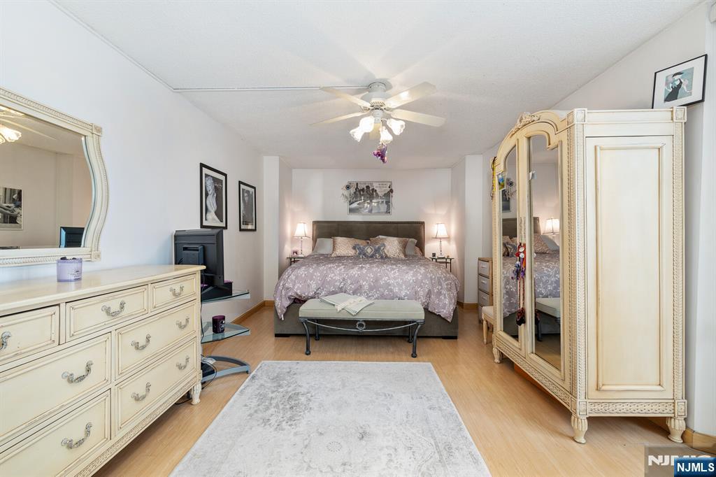 160 Overlook Avenue 22F
