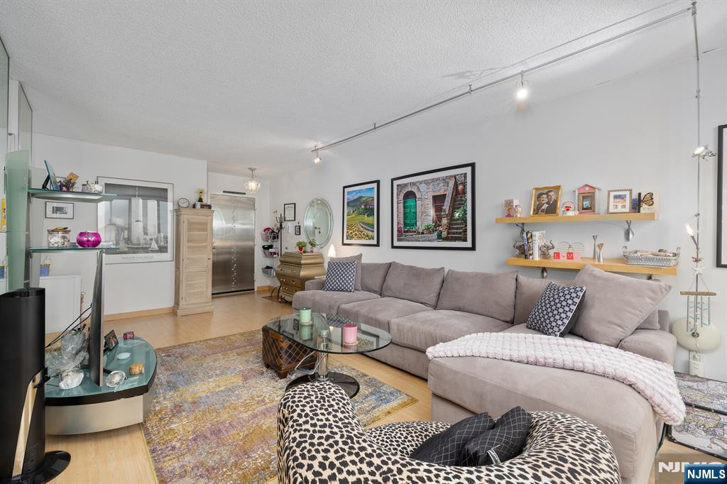 160 Overlook Avenue 22F