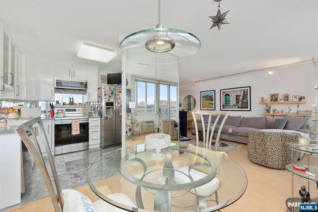 160 Overlook Avenue 22F