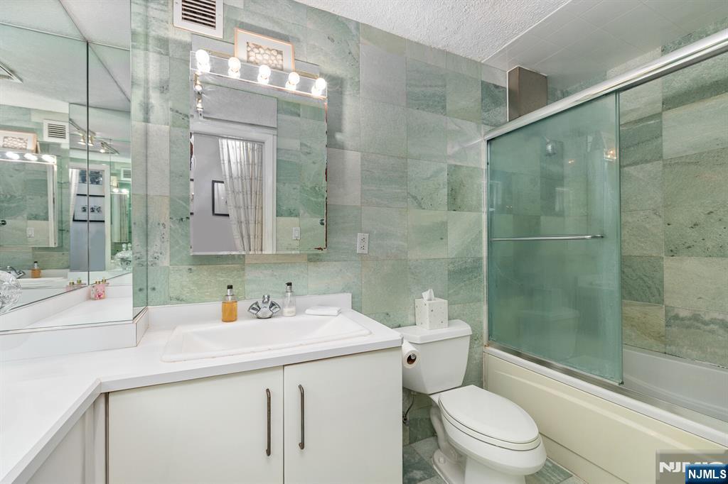 160 Overlook Avenue 22F
