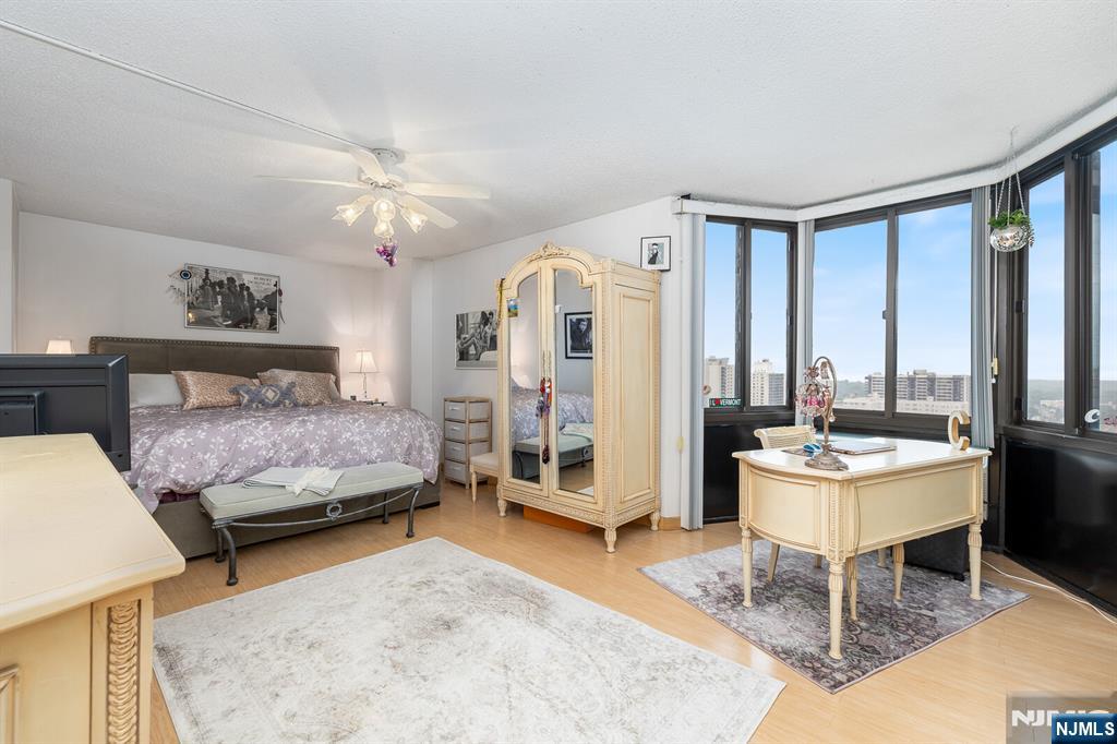160 Overlook Avenue 22F