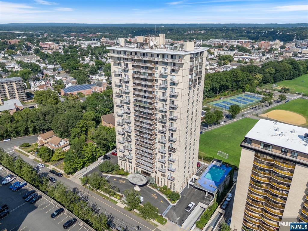 160 Overlook Avenue 22F