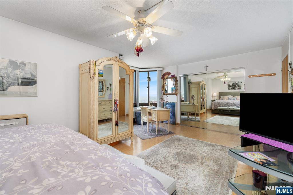 160 Overlook Avenue 22F
