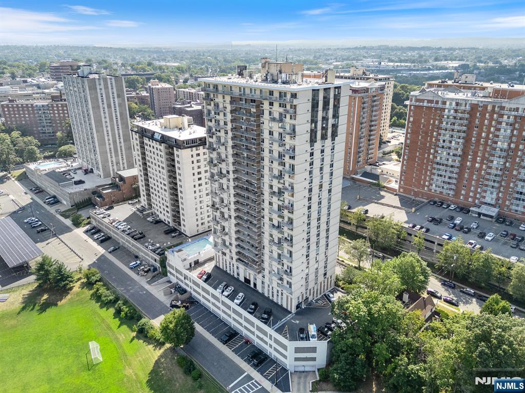 160 Overlook Avenue 22F