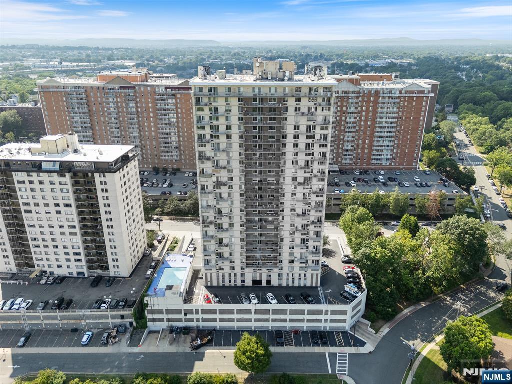 160 Overlook Avenue 22F