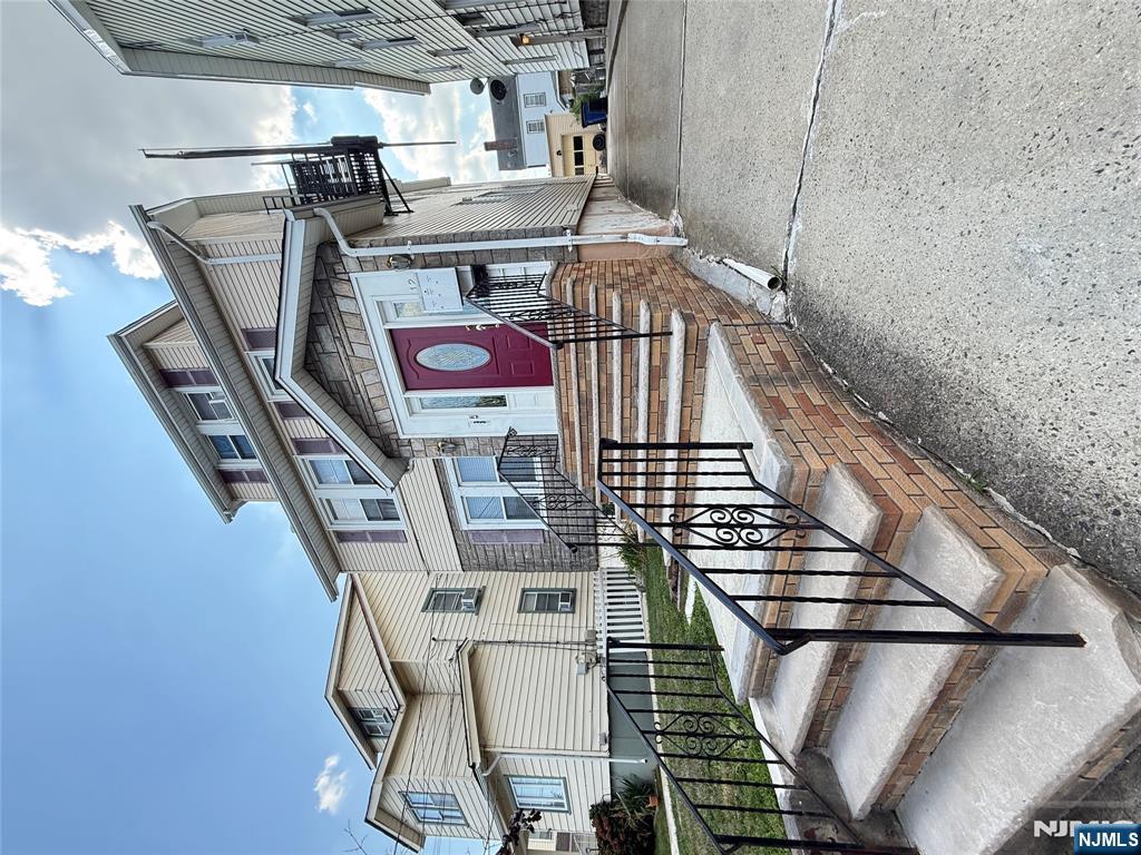 12 Elmwood Avenue