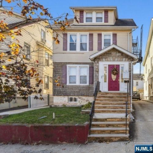 12 Elmwood Avenue