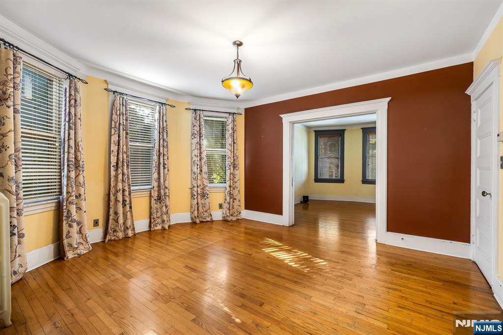 30 Pierrepont Avenue