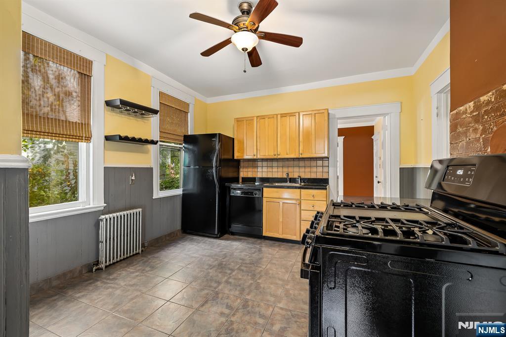 30 Pierrepont Avenue