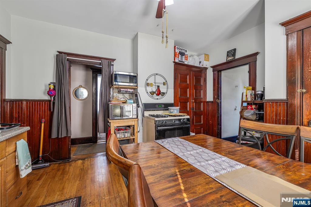 30 Pierrepont Avenue