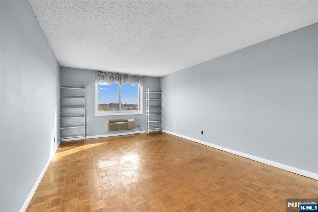 160 Overlook Avenue 7A