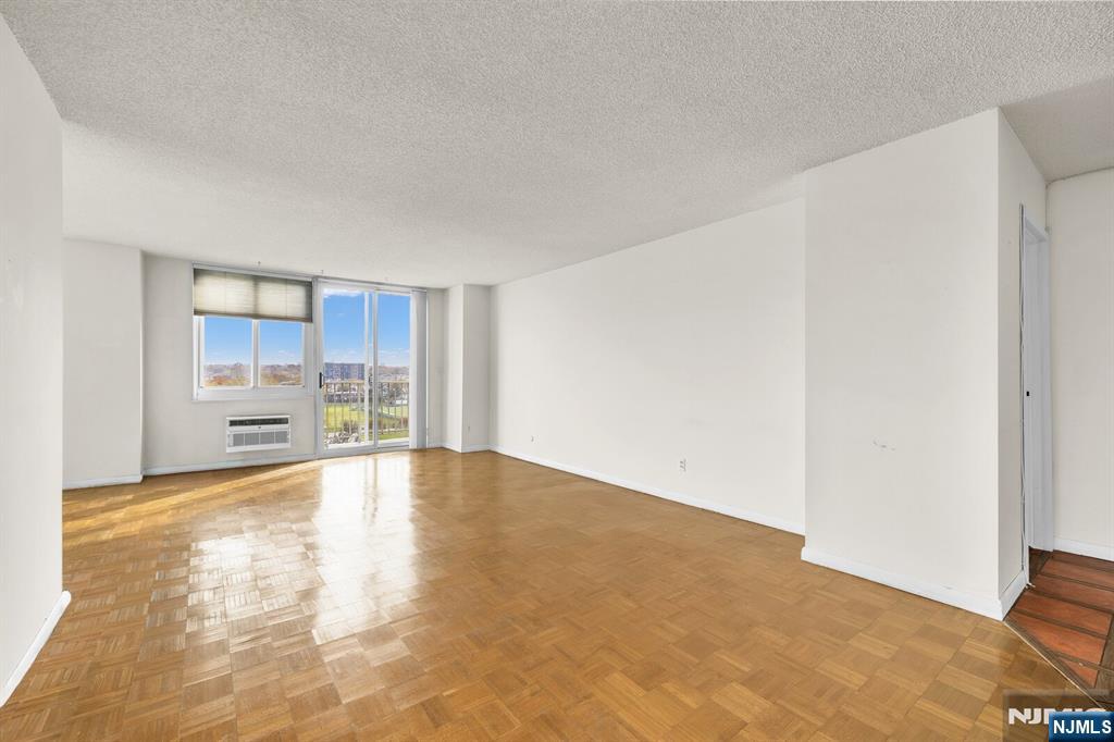 160 Overlook Avenue 7A