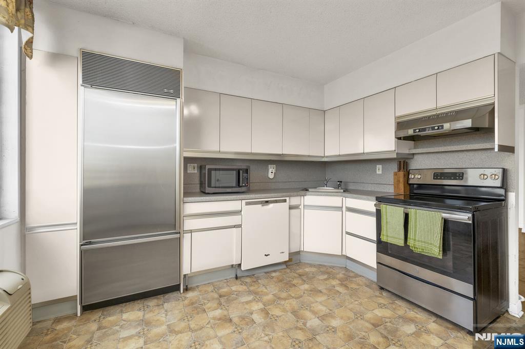 160 Overlook Avenue 7A