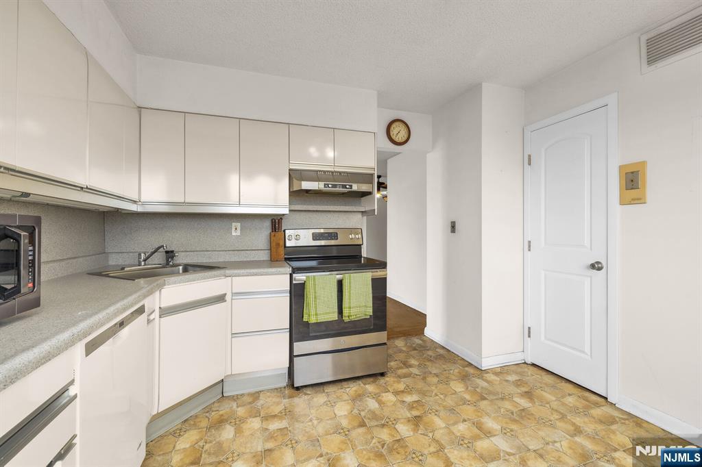 160 Overlook Avenue 7A