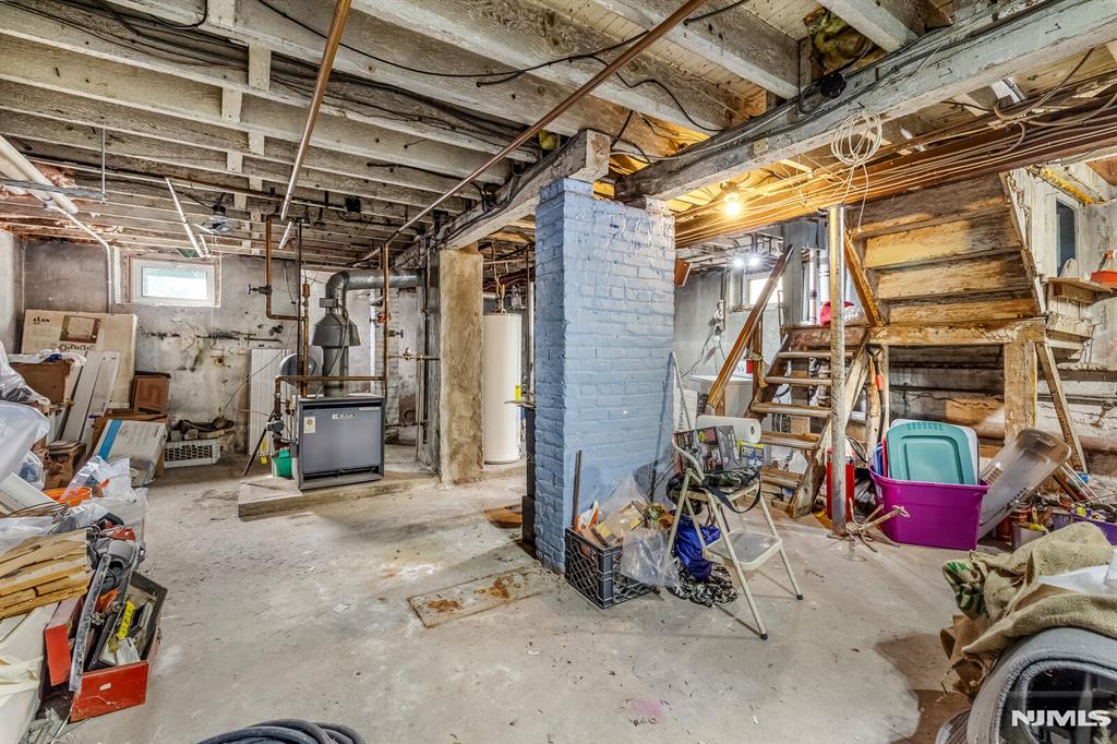 65 Marsellus Place