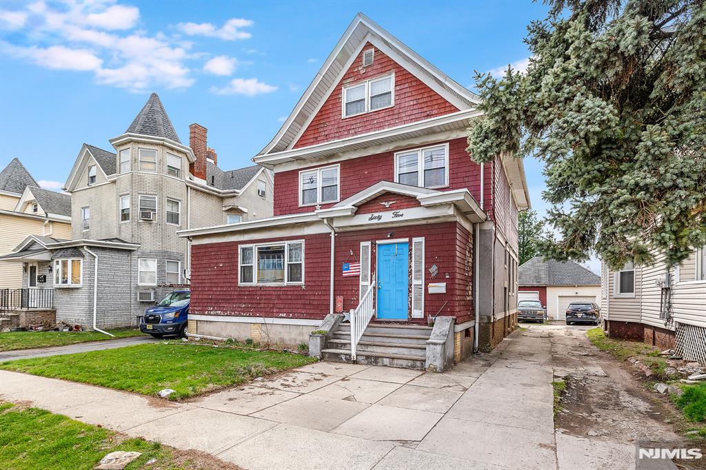 65 Marsellus Place
