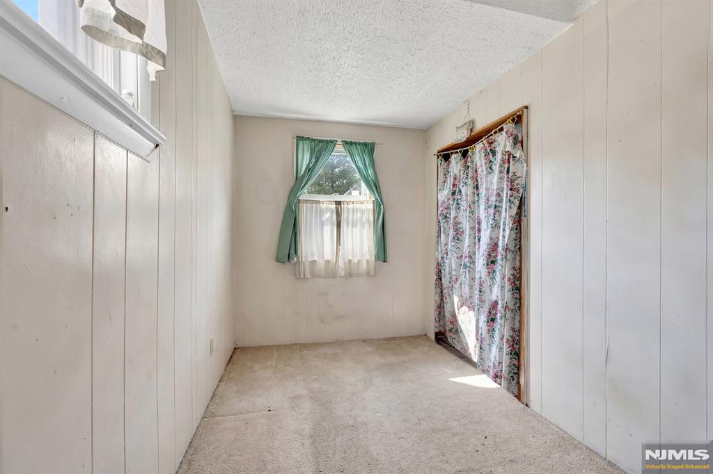 65 Marsellus Place