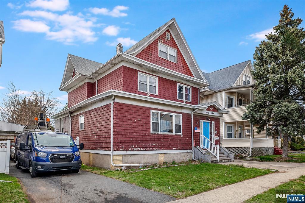 65 Marsellus Place