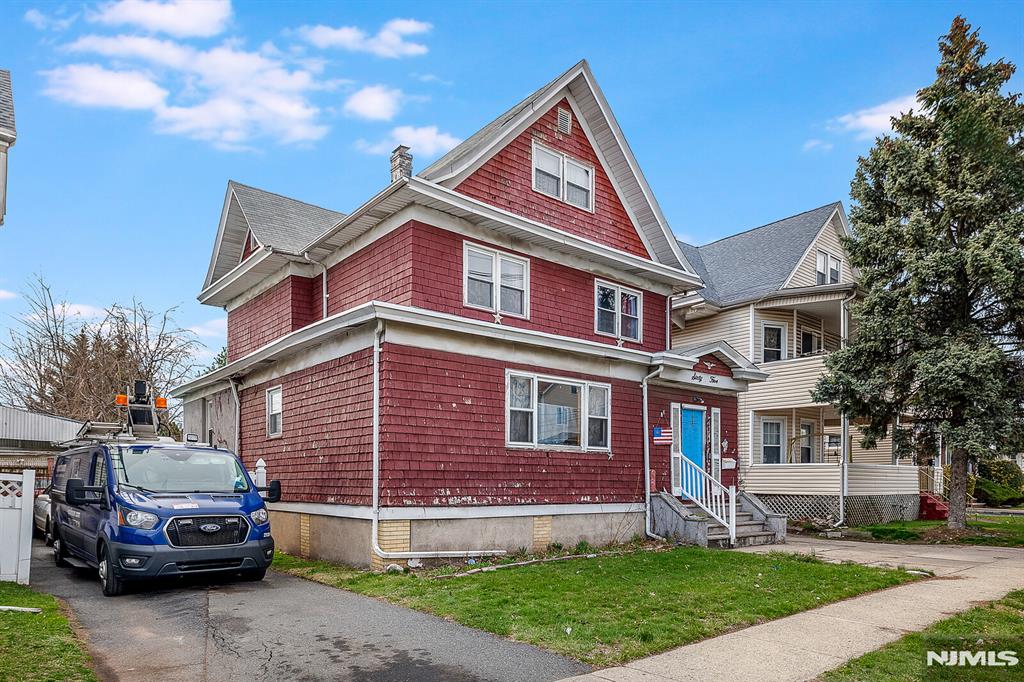 65 Marsellus Place