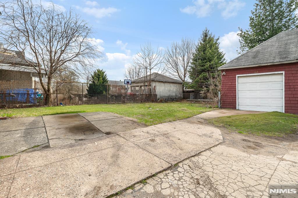 65 Marsellus Place