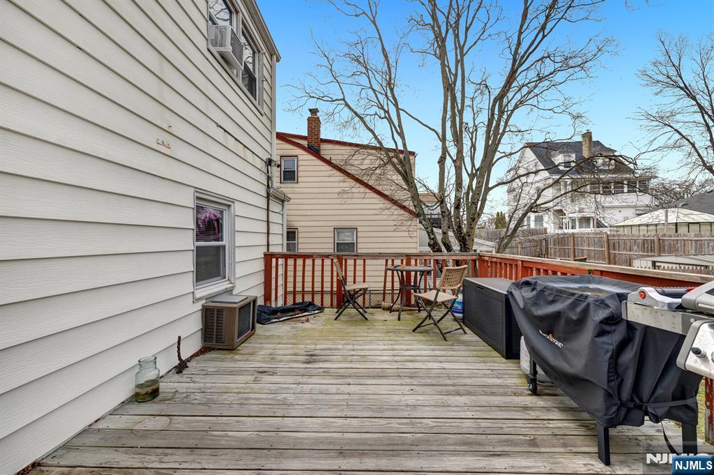 322 Broughton Avenue