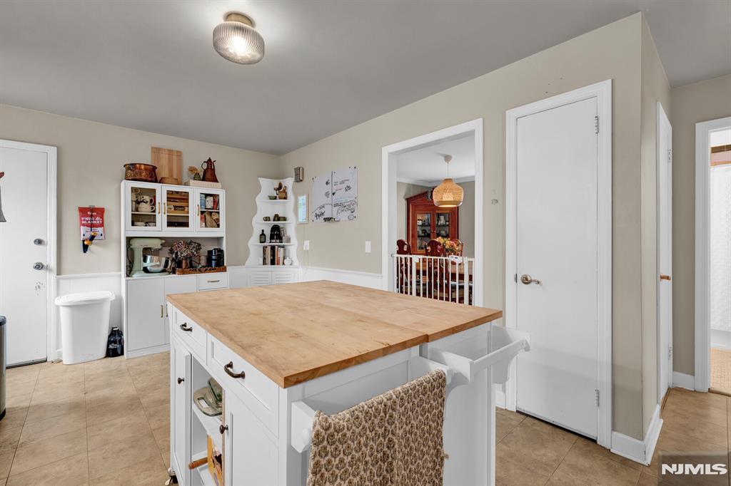 322 Broughton Avenue