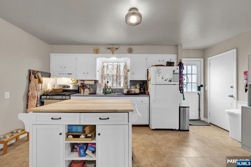 322 Broughton Avenue