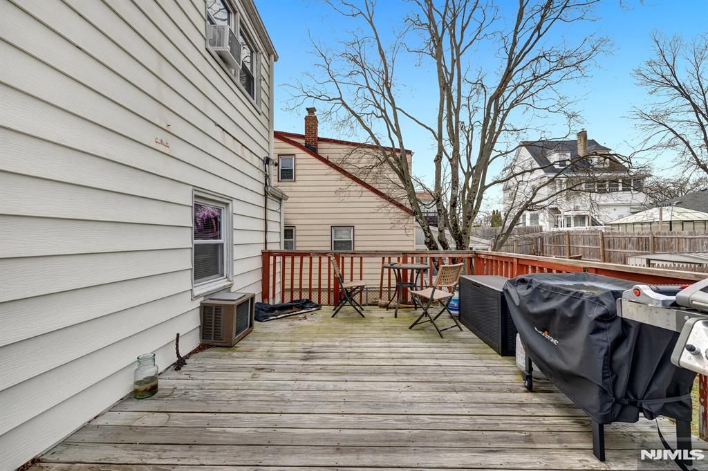 322 Broughton Avenue
