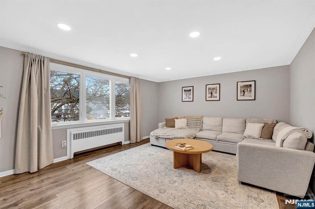 322 Broughton Avenue