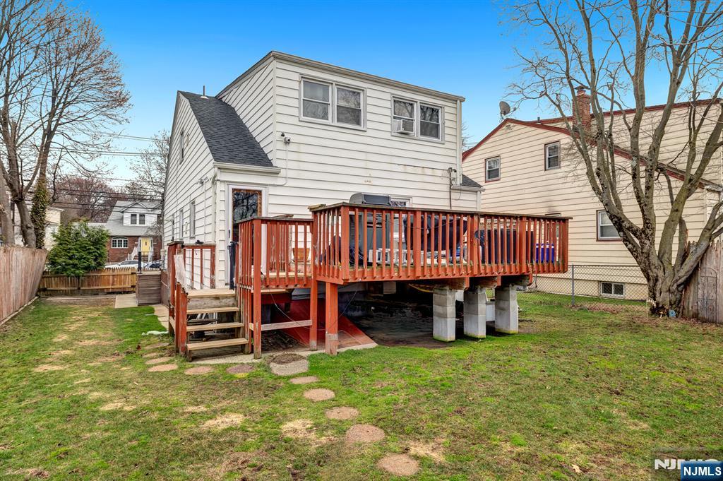 322 Broughton Avenue