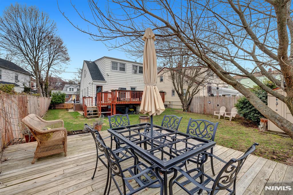 322 Broughton Avenue