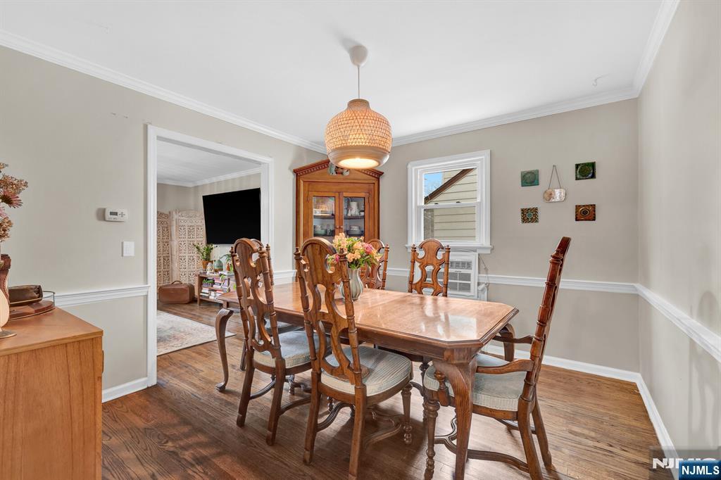 322 Broughton Avenue