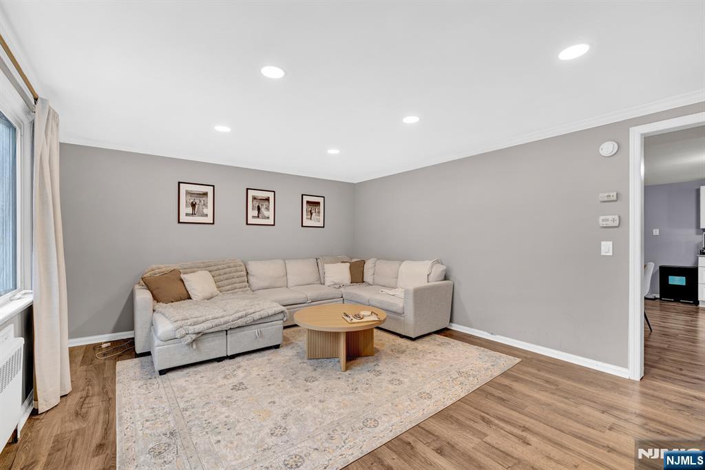 322 Broughton Avenue