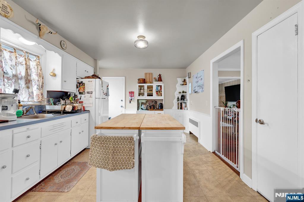 322 Broughton Avenue