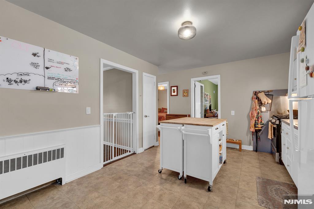 322 Broughton Avenue