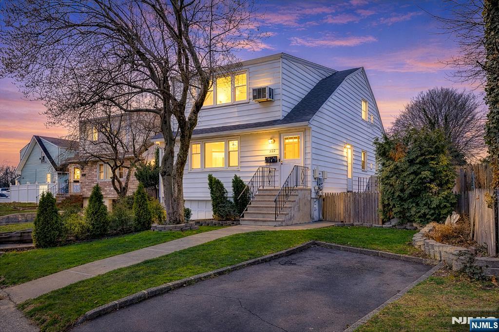 322 Broughton Avenue