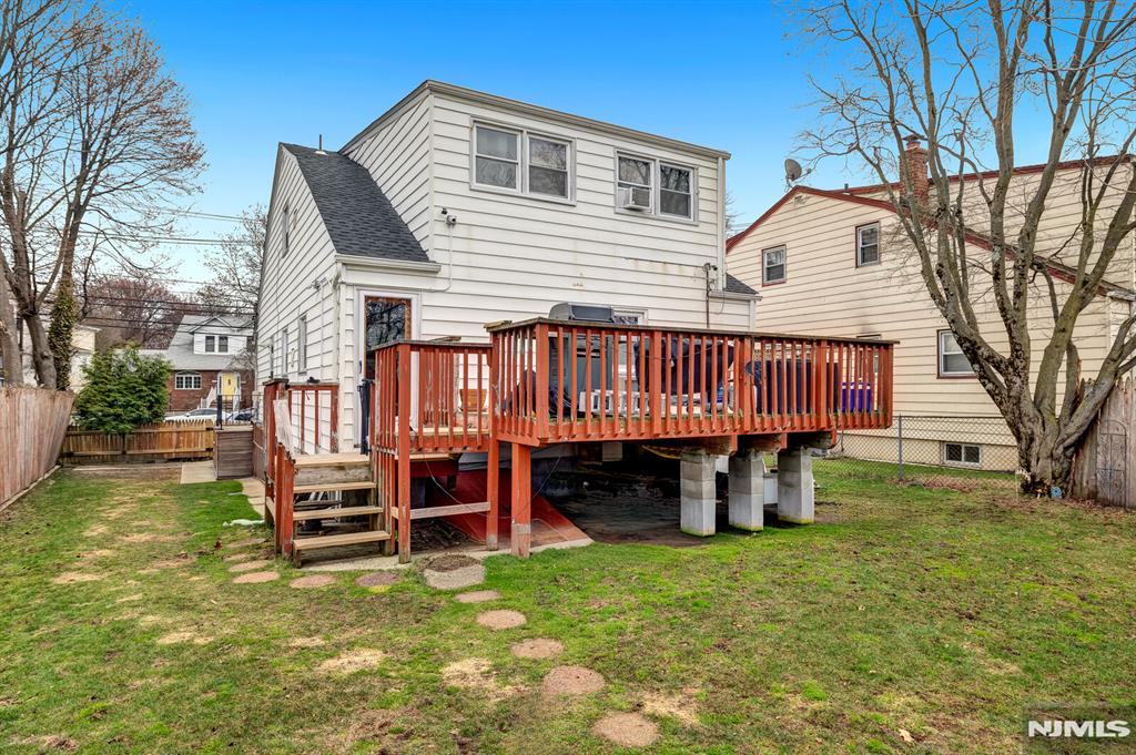 322 Broughton Avenue