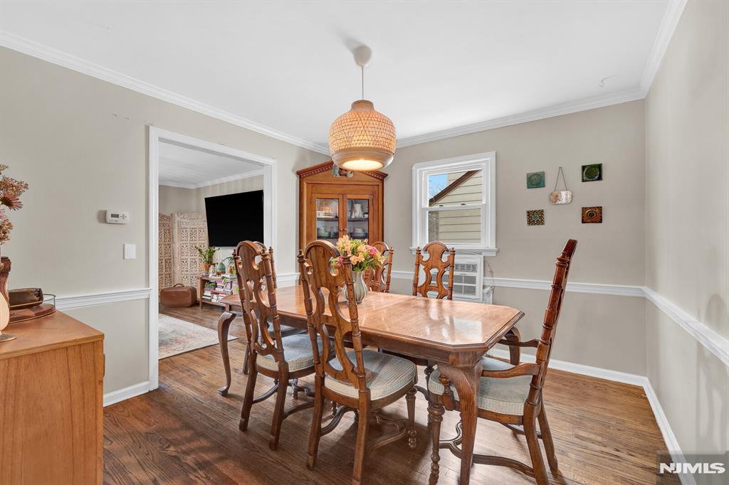 322 Broughton Avenue