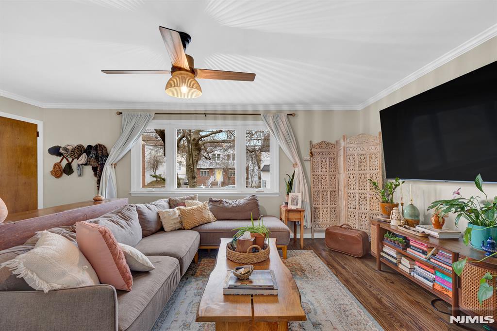 322 Broughton Avenue