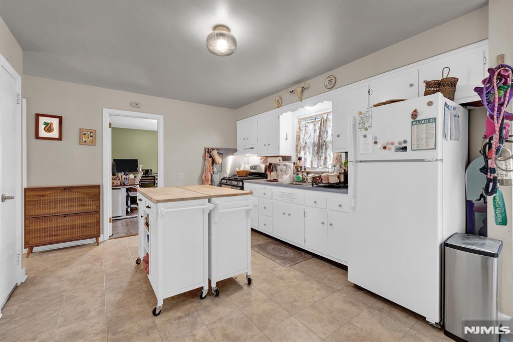 322 Broughton Avenue