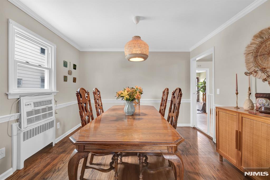 322 Broughton Avenue