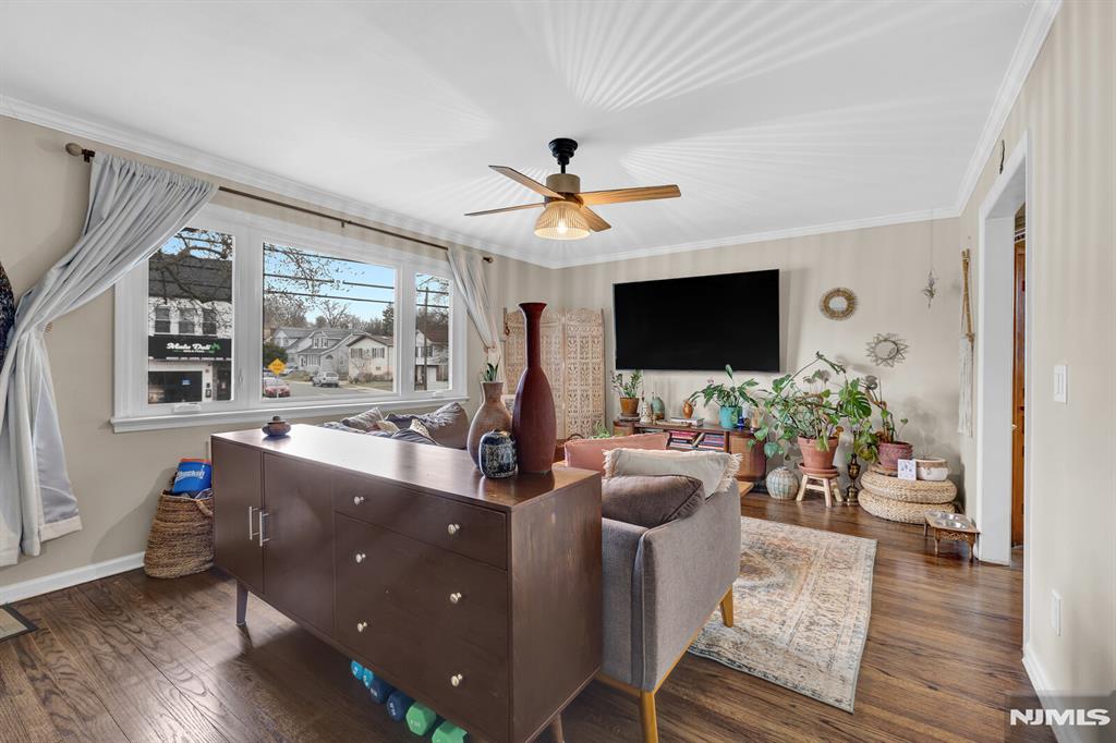 322 Broughton Avenue