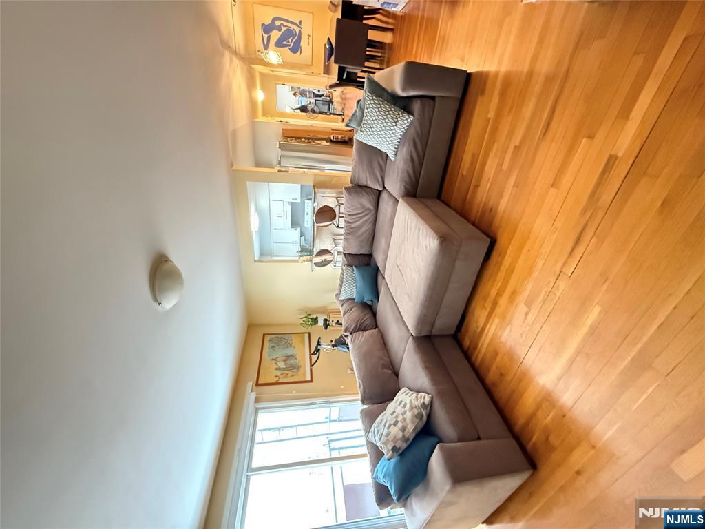 101 Orient Way 2C1