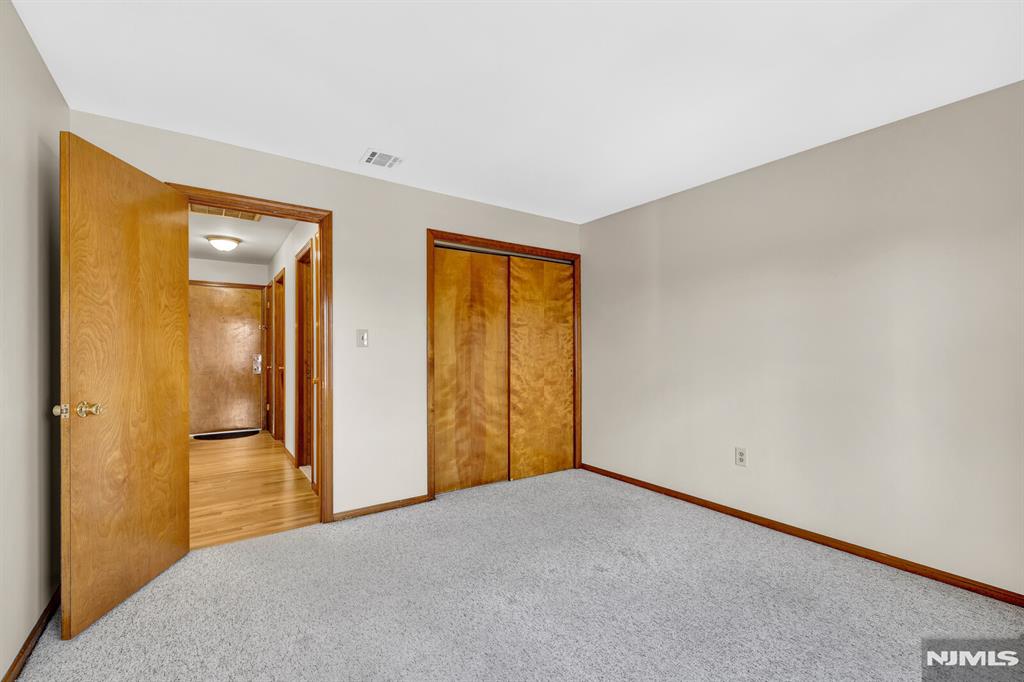 61 Eastern Way 3