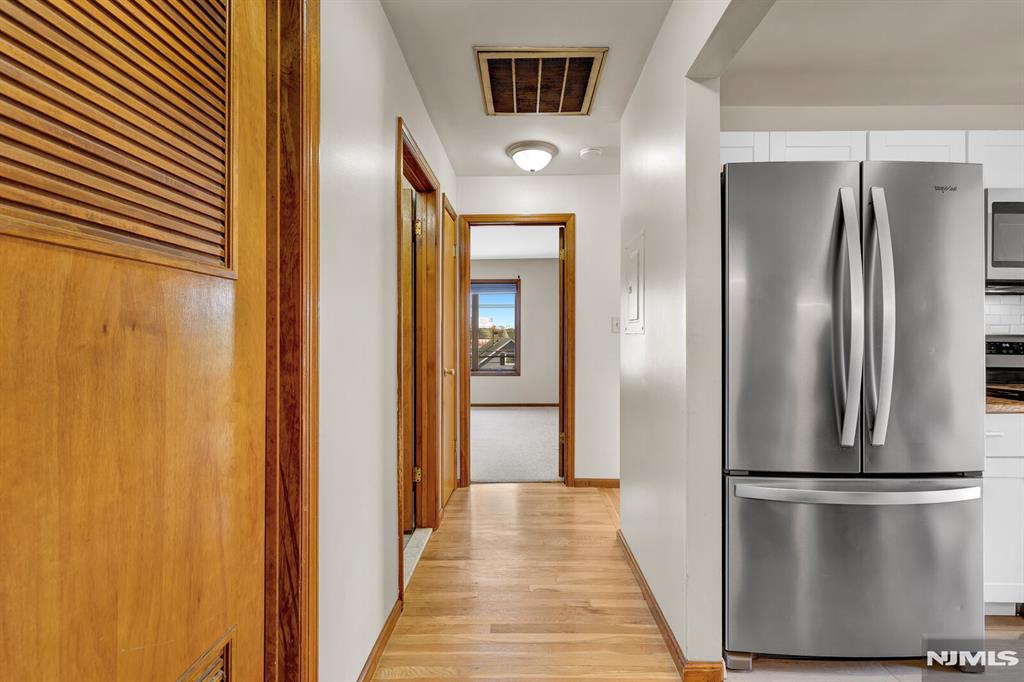 61 Eastern Way 3