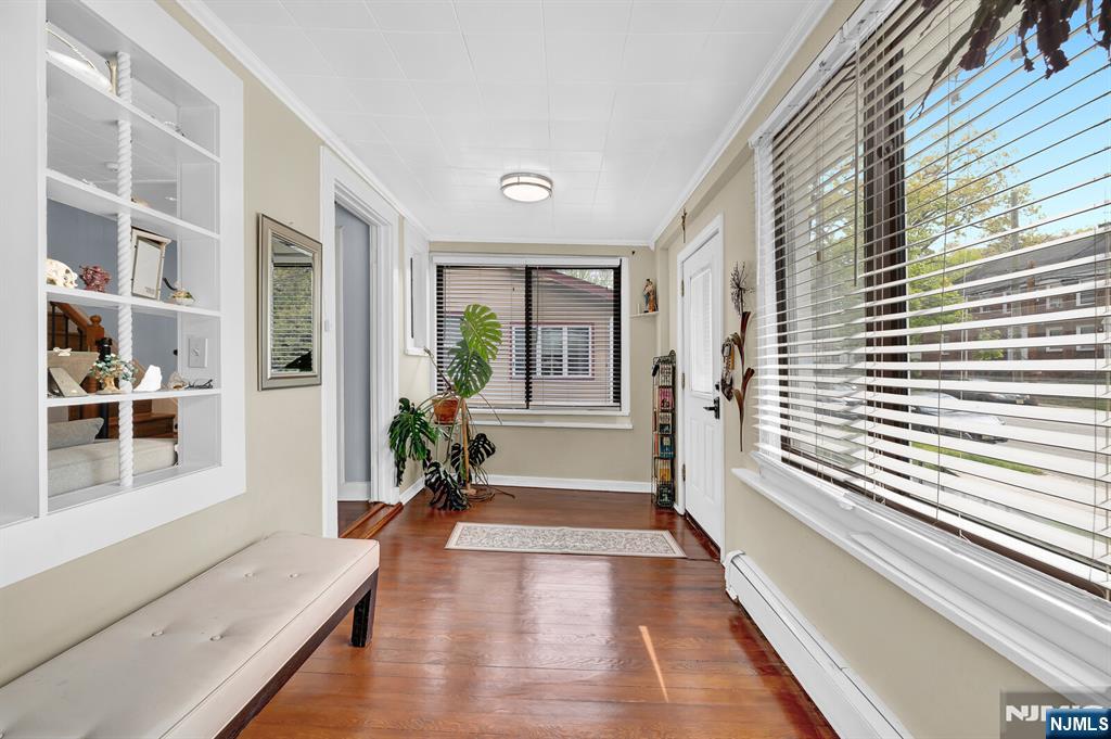 60 Vanderburgh Avenue