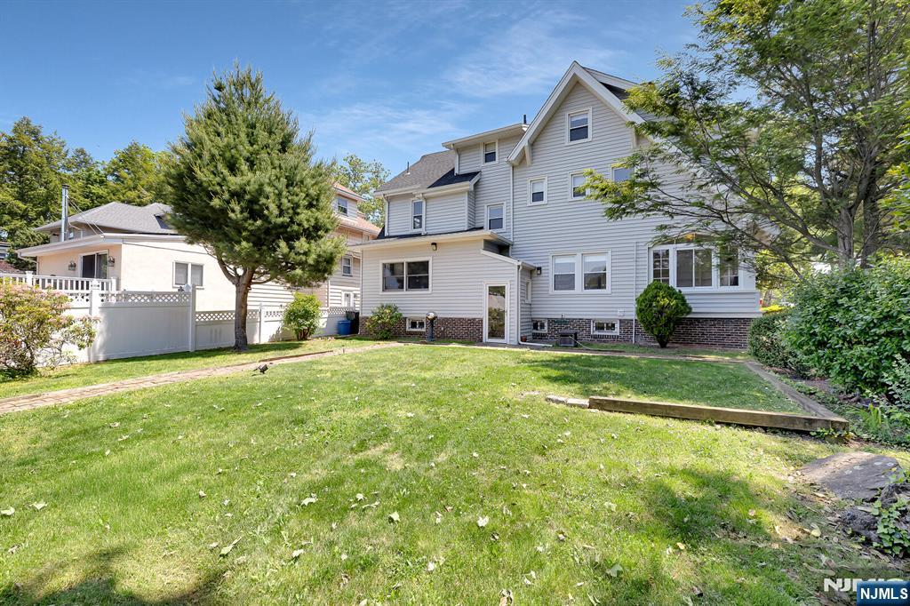 104 Carmita Avenue